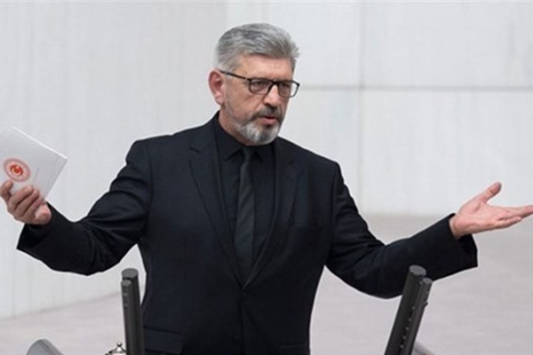 Cihangir İslam, Saadet Partisi'nden neden istifa ettiğini açıkladı