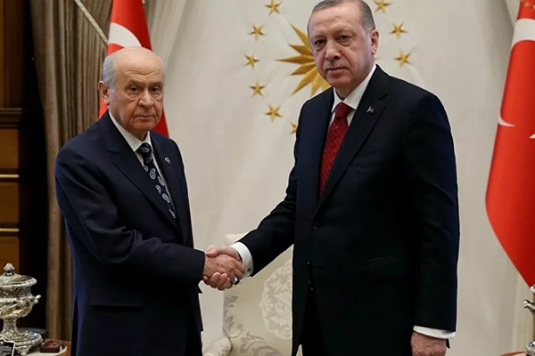 Erdoğan, Bahçeli ile görüştü