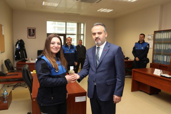 Başkan Aktaş'tan Kadınlar Günü'ne anlamlı klip