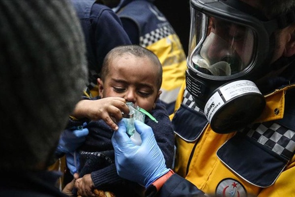 Yunan askerleri sığınmacılara gaz bombalarıyla müdahalede bulundu