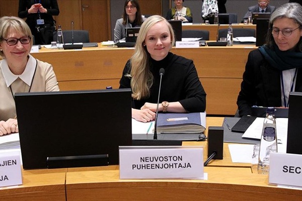 Finlandiya İçişleri Bakanı: Yunanistan yanlış yapıyor, iltica başvuruları kabul edilmeli