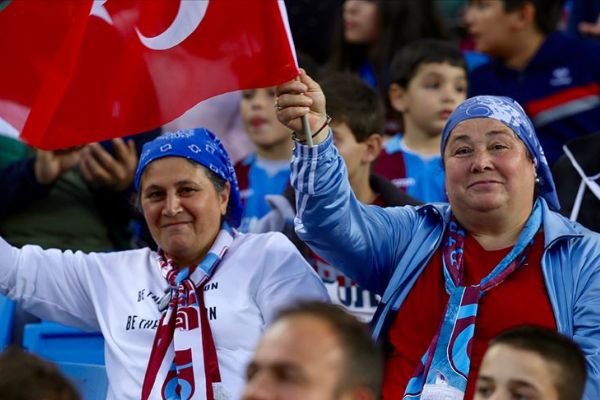 Süper Lig'in kadın seyirci oranı en yüksek tribünü Trabzonspor'da