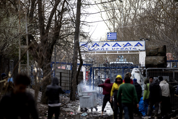 Alman polisler, Yunanistan'a destek için sınıra gönderiliyor
