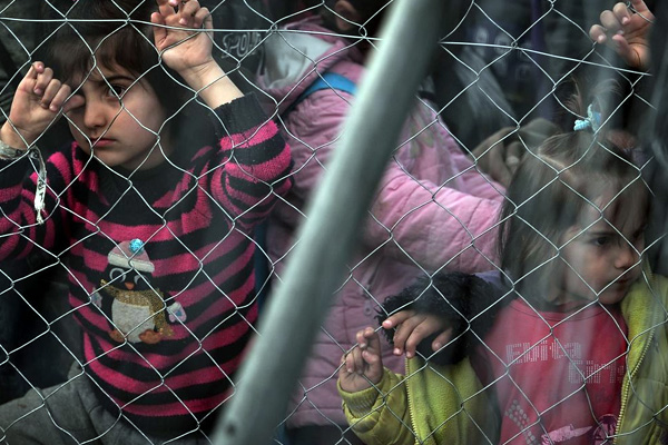 Almanya, Yunanistan'daki çocuk göçmenleri alıyor