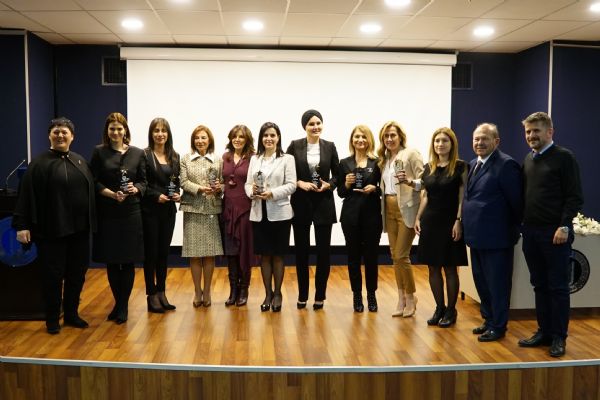 Dış ticaretin kadın yıldızları ödüllendirildi