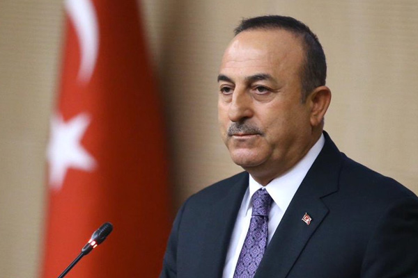 Bakan Çavuşoğlu'ndan AB'ye mülteci tepkisi