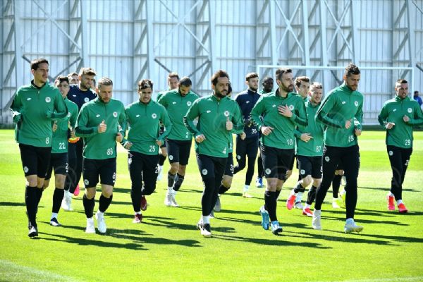 Konyaspor’da Fenerbahçe hazırlığı sürüyor