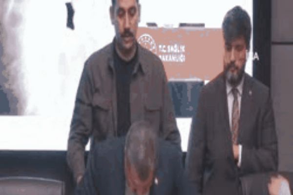 'Sorun küresel, mücadelemiz ulusal. Önemli olan bulaşıcılığını önlemek’’