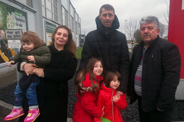 Almanya'da çocukları ellerinden alınan Türk aile hukuk mücadelesini kazandı