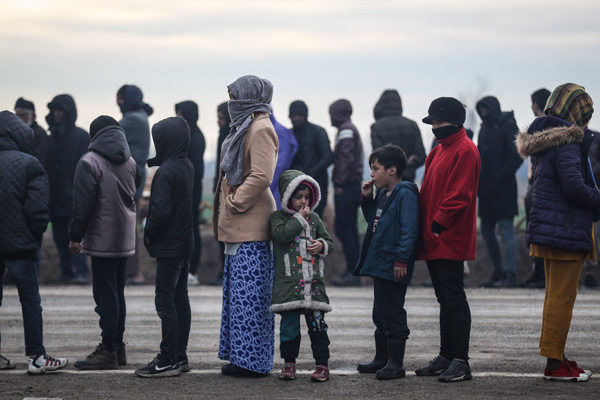 Sığınmacılar Yunanistan sınırında... Avrupa kapısında 13. gün