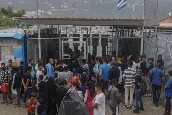 AB'den Yunanistan'a ''göçmen'' çağrısı