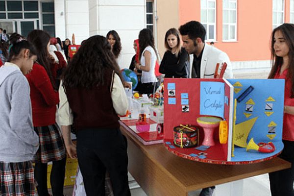 Öğretmenler materyal tasarım kursu için buluştu