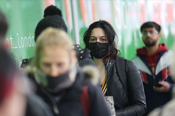 İngiltere'de koronavirüsle mücadelede ikinci aşamaya geçildi