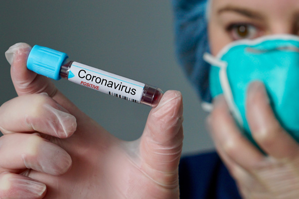 İran'da Meşhed kentinde üst düzey iki isim daha koronavirüse yakalandı