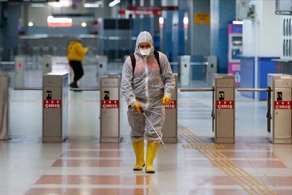 Azerbaycan'da düğünlere koronavirüs engeli