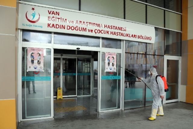 Van Büyükşehir Belediyesinden dezenfekte çalışması