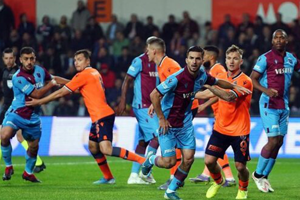 Liderlik maçında kazanan yok