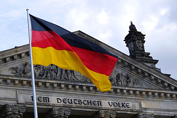 Berlin Büyükelçisi Aydın: Birkaç bin Türk, Türkiye’ye gönderilecek