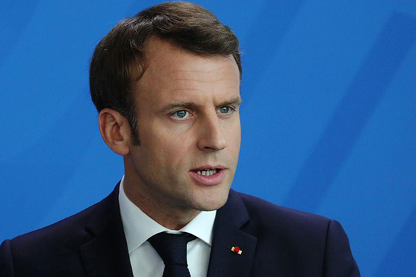 Macron: Korona ile savaştayız