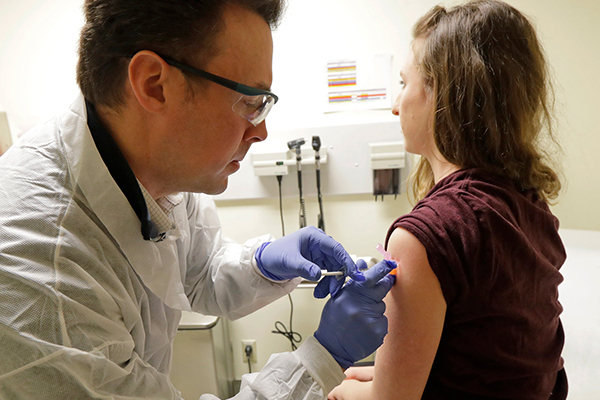 Sevindirici haber ABD’den geldi: Korona aşısı test edilmeye başlandı