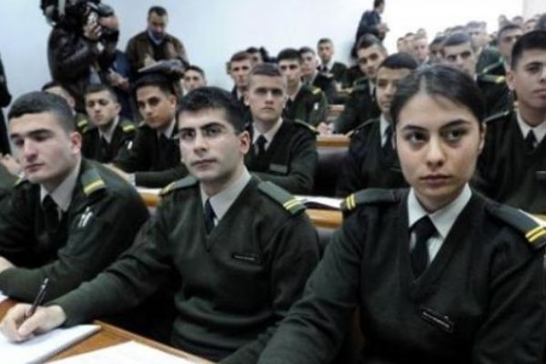 Harp okulları tatil mi edildi? Milli Savunma Bakanı Akar'dan flaş açıklama