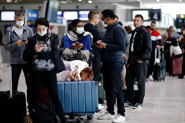 Fransa’da koronavirüs paniği büyüyor: Binlerce insan, Paris’ten kaçıyor
