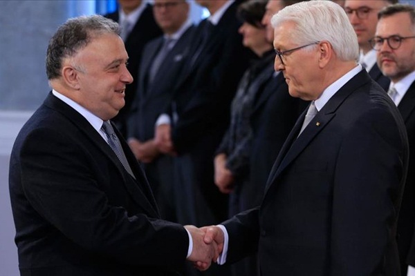 İsrail’in Berlin Büyükelçisi koronavirüse yakalandı