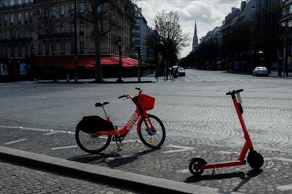 Fransa'da serbest dolaşım sınırlandırıldı