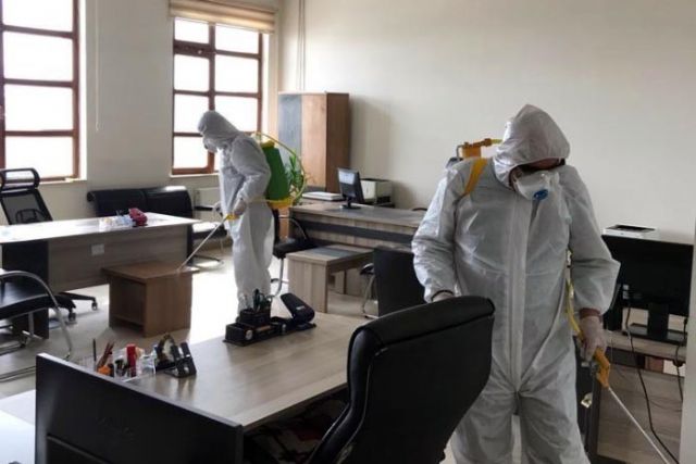 Yerköy Belediyesi kamu kurumlarını dezenfekte etti