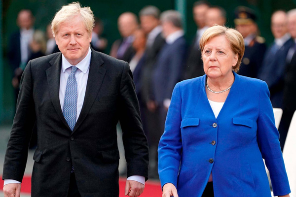 Avrupalı liderlerin açıklamaları koronavirüs konusunda paniği artırıyor