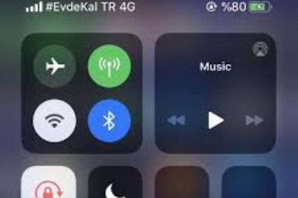 Vodafone'dan 'evde kal' çağrısı