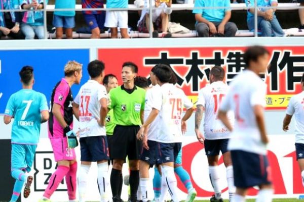 Japonya futbol liglerinde küme düşme kaldırıldı