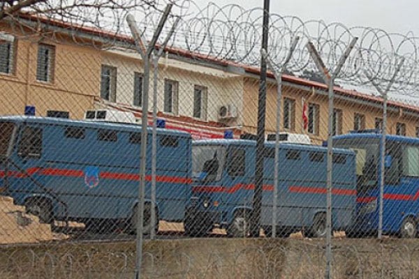 Amasya'da cezaevinin çatısı çöktü