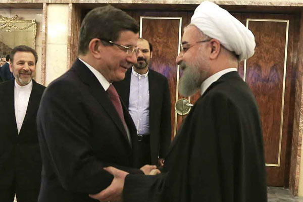 Davutoğlu, Ruhani ile görüştü