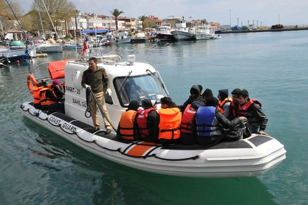 Mültecileri nasıl kandırıyorlar?