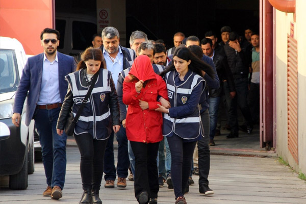 Dolandırıcılık operasyonunda 23 tutuklama