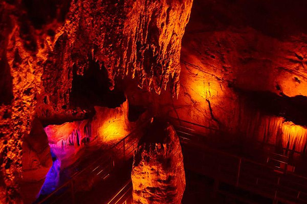 8 bin yıllık mağara ziyaretçilerini bekliyor