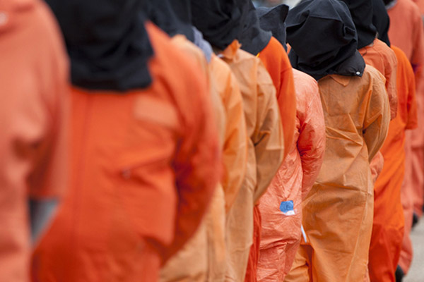 9 mahkum Guantanamo'dan Arabistan'a gönderildi