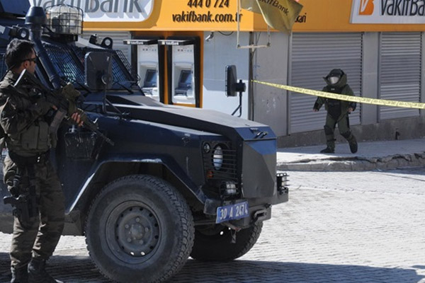 Hakkari'de bomba alarmı