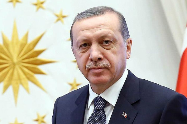 Erdoğan'dan şehit ailelerine başsağlığı