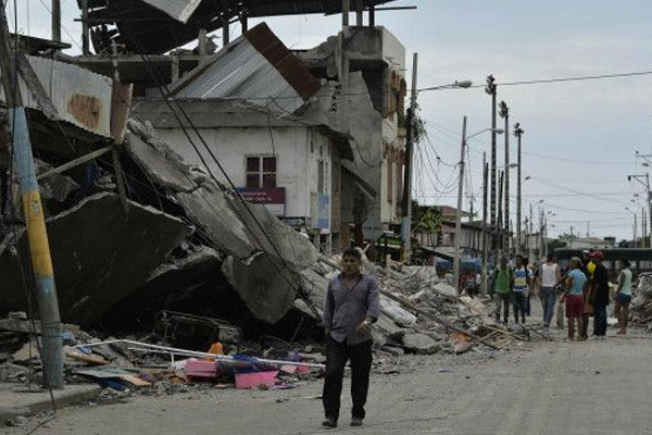 Ekvador depreminde ölü sayısı yükseliyor