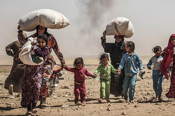 '100 binden fazla kişi Türkiye'ye doğru kaçıyor'