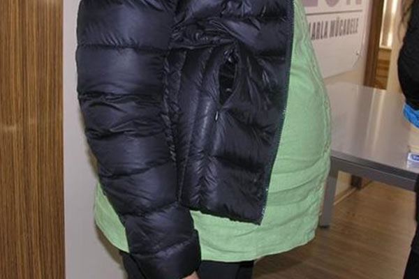 Hamile görünümlü kaçakçılar yakalandı