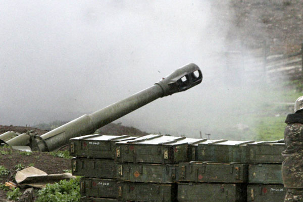 FT: Karabağ, Moskova'ya yarıyor