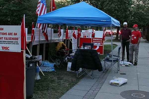 ABD'de Türklerin nöbeti sürüyor