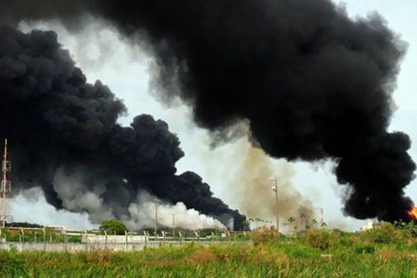 Meksika'da petrol tesisinde patlama