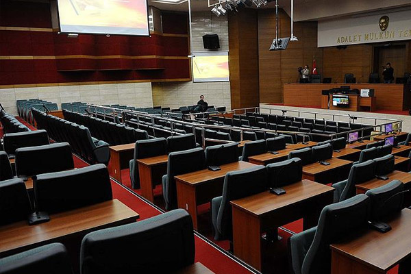 'FETÖ' soruşturmasında 4 eğitim kurumuna kayyum