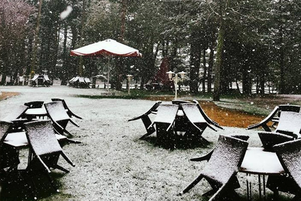 Bolu'ya Nisan karı yağdı