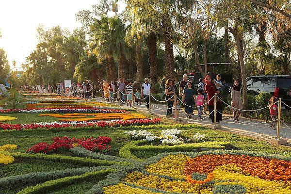 Bağdat'ta savaştan uzak bir festival