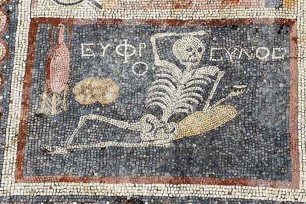 3. YY'a ait mozaik bulundu